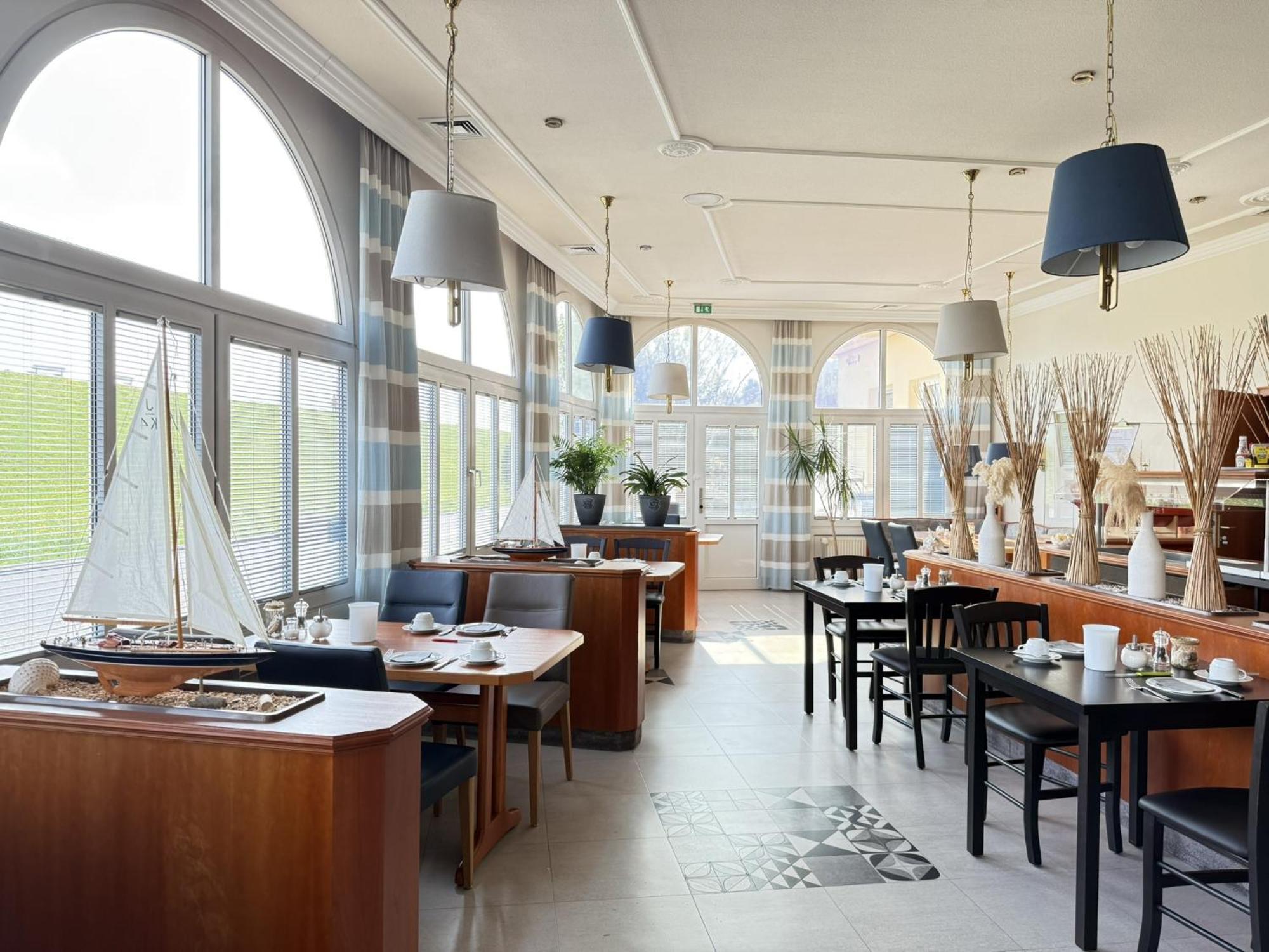 Seehotel Neue Liebe 쿡스하펜 외부 사진